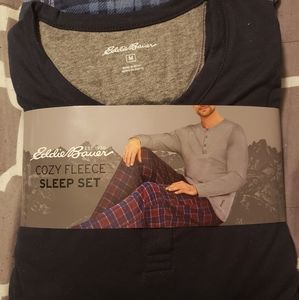 Men's cozy fleece pajamas